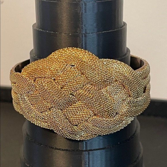 Vintage Woven Gold Mesh Cuff Bracelet - Picture 4 of 7